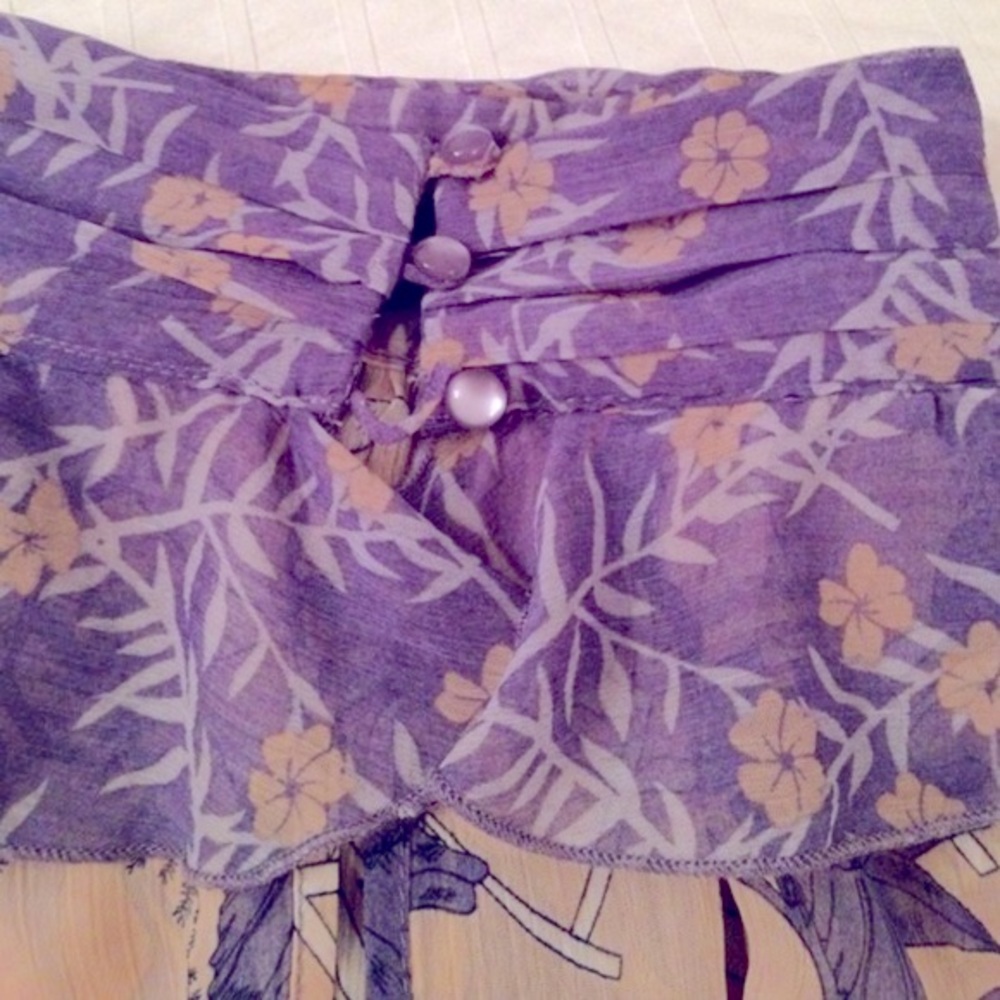Floral blouse - Picture 2 of 2